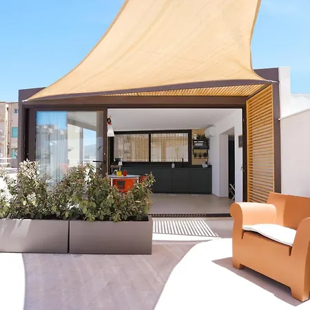 La Terrazza Su Corso Italia アパート *